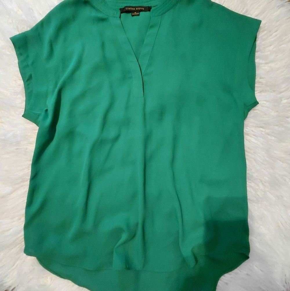 Green Short Sleeve Flowy Blouse Classic Professional Office